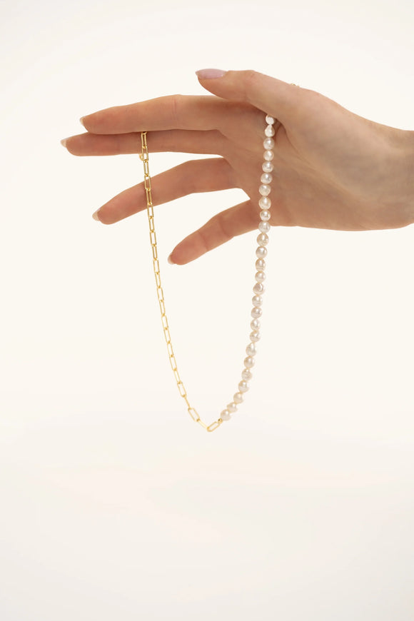Kali & Sun Adelaine Necklace